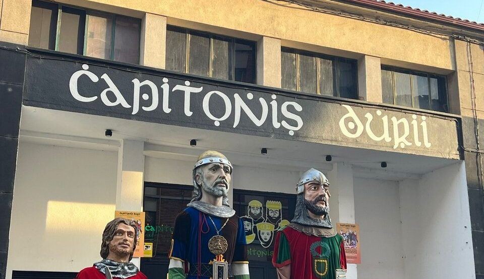 Capitonis Durii lleva gigantes, marionetas y teatro a las calles de Zamora durante Fromago