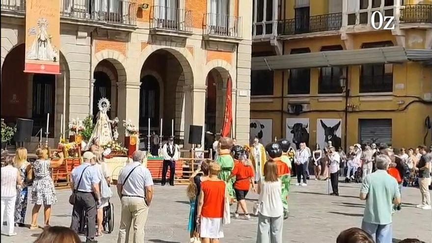 Zamora rinde homenaje a la Virgen de la Concha con flores, tradición y el calor de sus vecinos