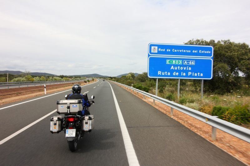 Zamora recibe este sábado a los motoristas que recrean el correo postal del Imperio romano por la Vía de la Plata