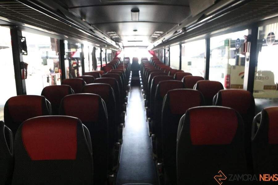 Los autobuses escolares de Secundaria en Zamora quedarán sin vigilantes pese a las quejas de las familias por el mal comporta