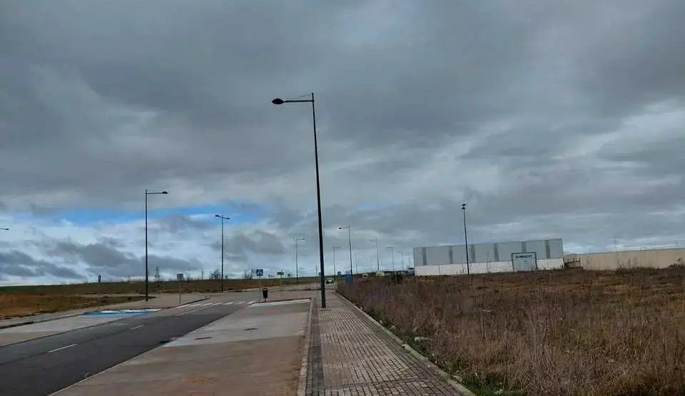 El megacentro de datos de Monfarracinos enciende el debate: cinco municipios afectados y críticas por saltarse los cauces hab