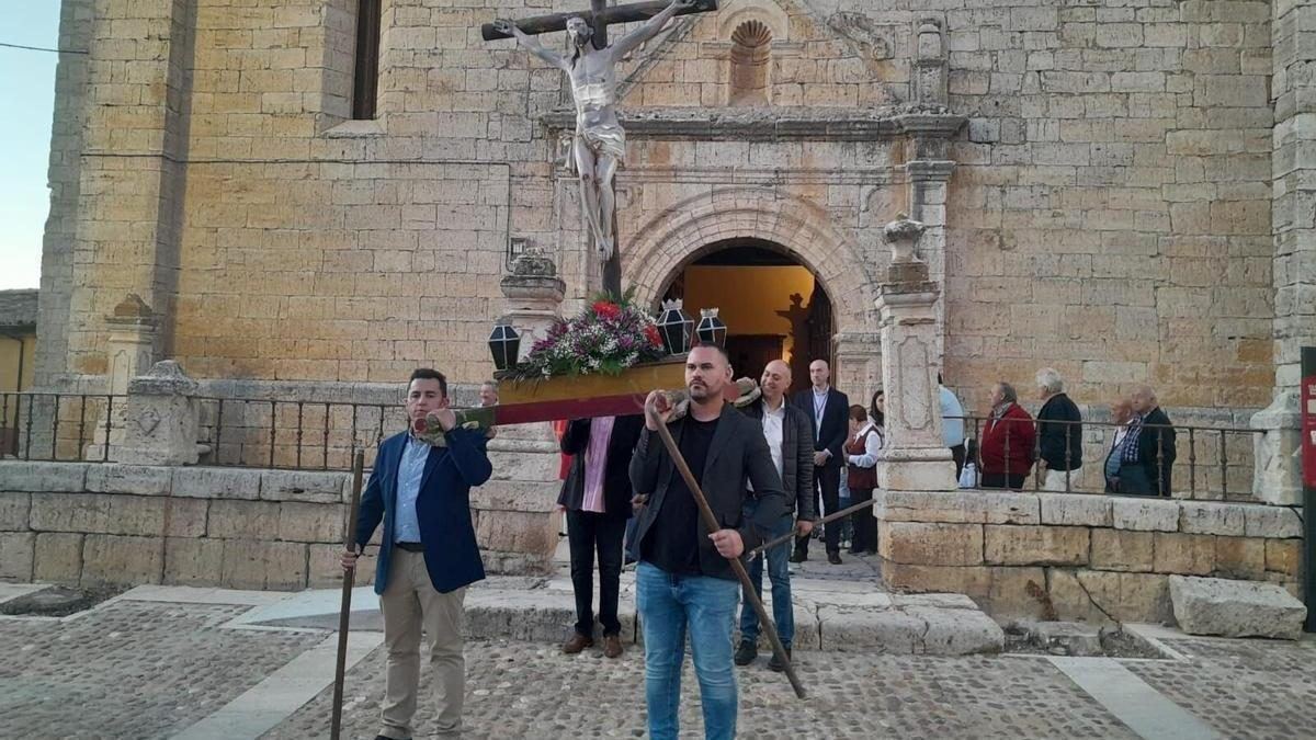 Tagarabuena revive una tradición de más de 150 años con la fiesta del Cristo de la Expiración