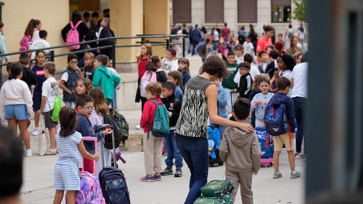 Los colegios de Zamora abren sus puertas al curso 2026/2027 entre abrazos, mochilas y el adiós al verano