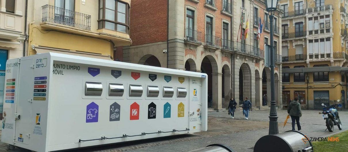 El Punto Limpio Móvil de Zamora suma un buzón para aceite usado y lleva el reciclaje a cada rincón de la ciudad