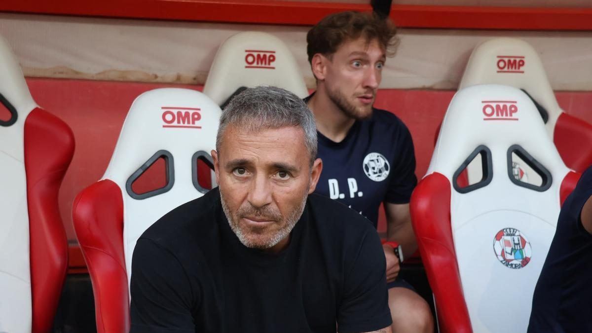 El Zamora CF se estrella en casa ante el Logroñés y Cano avisa: "Podían habernos marcado cinco goles"