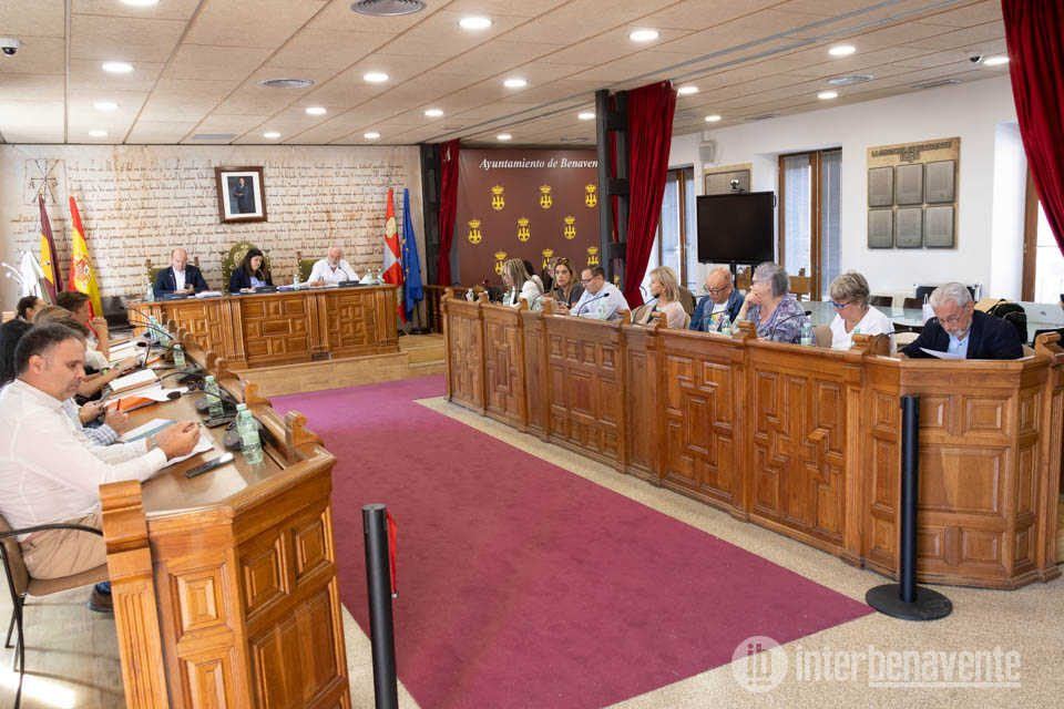 El Consejo de Cuentas da la razón a IU: los procesos de estabilización del Ayuntamiento de Benavente, en entredicho